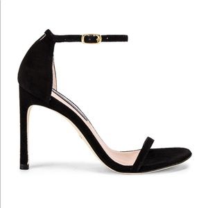 Nudistsong Heel in Black Suede
Stuart Weitzman